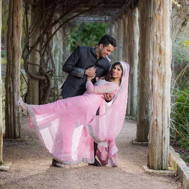 Pin by Nayab khan on pakistani wedding | Wedding photoshoot poses, Wedding  couple poses, Bride groom photoshoot