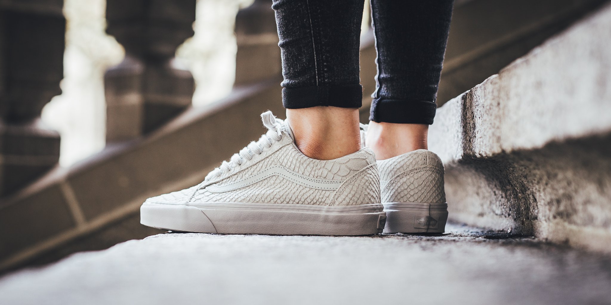 vans old skool dx mono python