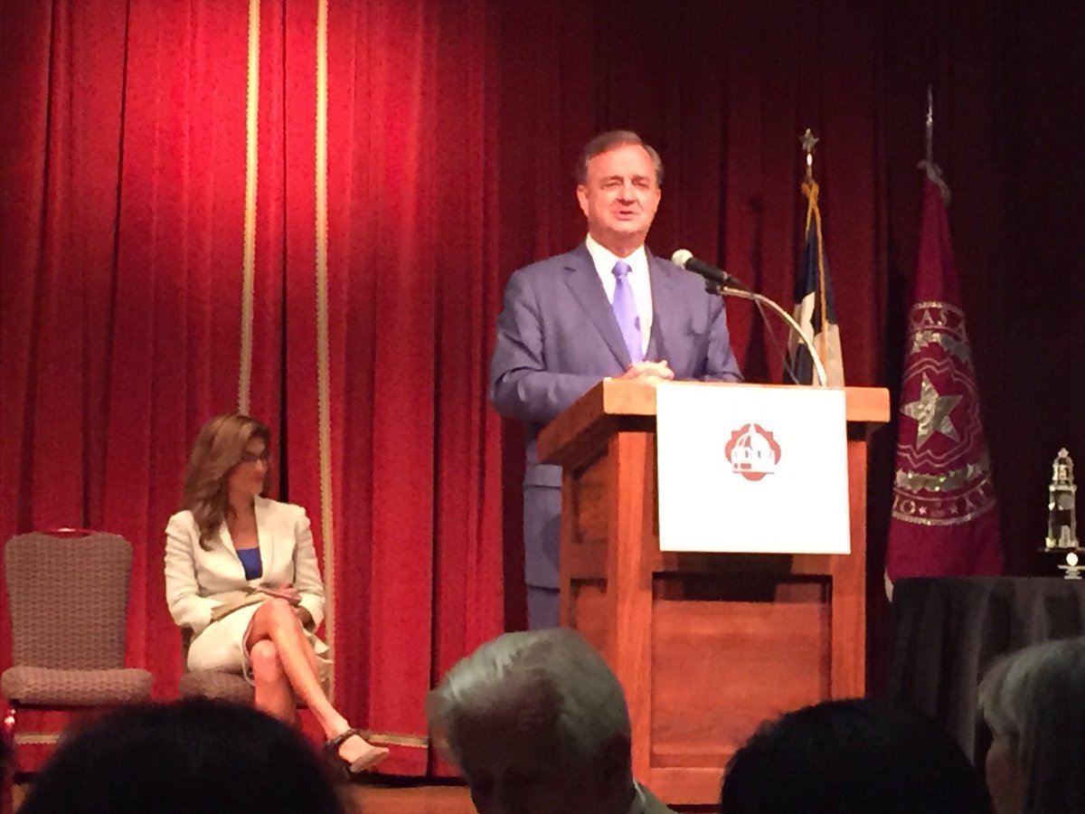 janmundine's tweet photo. Thank you Chancellor John Sharp. 'If you build it they will come.' #TAMUSA #dreammaker2016 PrezMatson @TAMUSanAntonio @tamusystem https://t.co/DT3Yl6RwbM