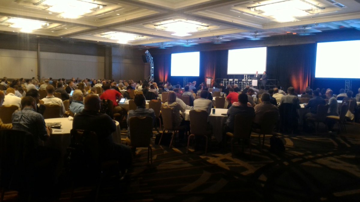 ...just talking Model LOD with 500 of my closest friends at #BIMForumED ...who knew there were so many of us? TY BIMForum LOD spec authors!