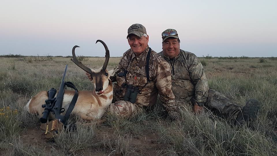 ElementOutdoors's tweet photo. Check out guide and customer David Archibeque hard at work with the crew from Backwoods Life taking this Pronghorn! https://t.co/YLvuBhi8Gn