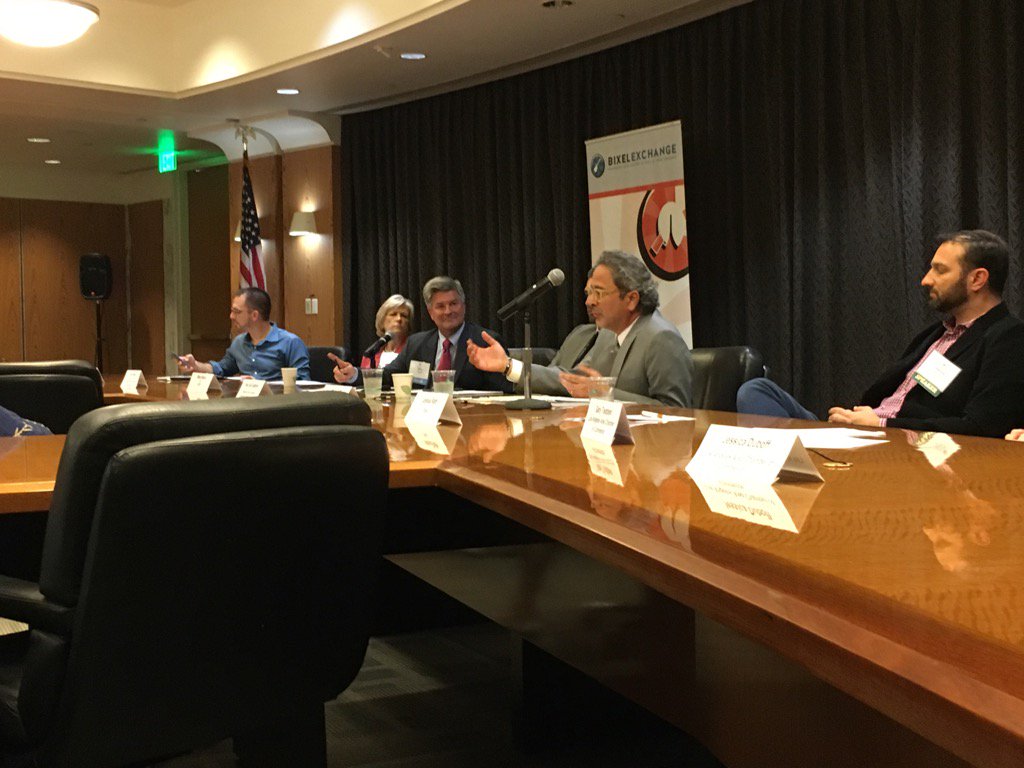 josh_kurpies's tweet photo. Talking #InternetOfThings &amp; role of Govt w/ @AsmRichardBloom @IanCalderon #JoshRoth@ring  #ITCdoesioT @BixelExchange https://t.co/4dQ9kTWSpZ