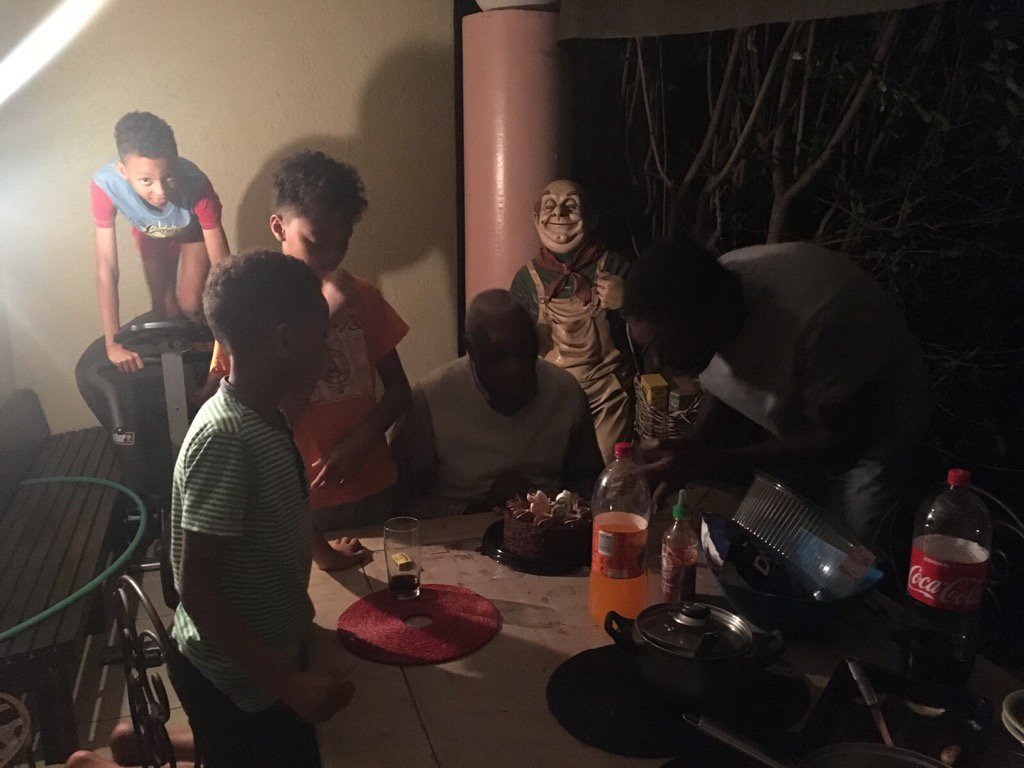 ananda_nan01's tweet photo. @ShawPhotoCC 
#firstphotowithnofkash
#lightingabirthdaycake concentration
#readytolearnperfectshots https://t.co/9lgL1VRDay