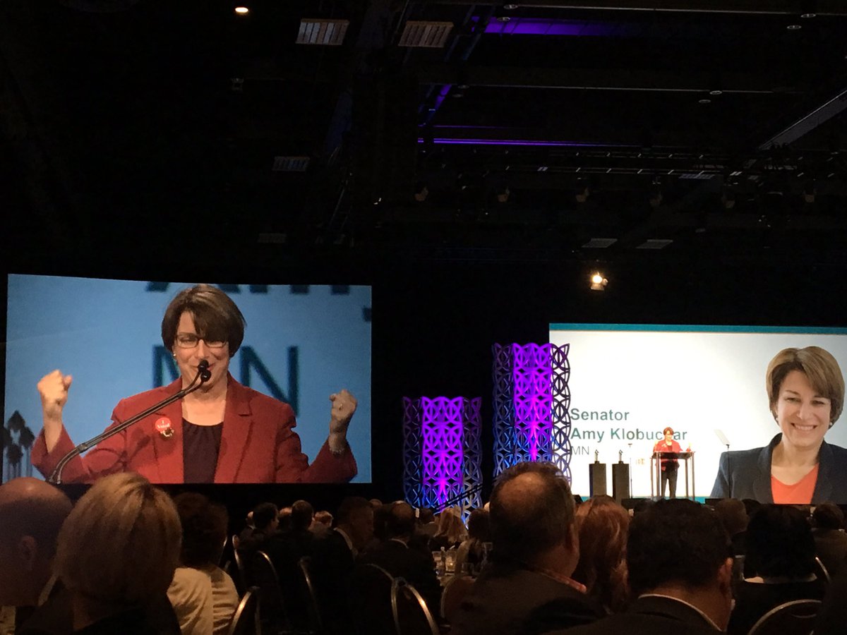 AdvaMedUpdate's tweet photo. Senator @amyklobuchar addresses plenary session audience at #AdvaMed16, accepts #innovation award https://t.co/nnMUkV1cHl
