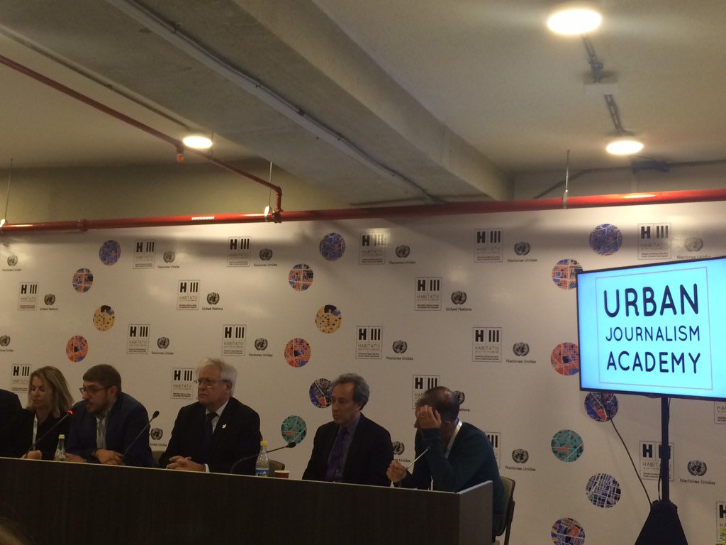 Discussing journalism's role in promoting urbanisation with <a href="/Joanclos/">Joan Clos</a> #UNHabitat3 <a href="/globalvoicesau/">Global Voices</a> <a href="/RMIT/">RMIT University</a>