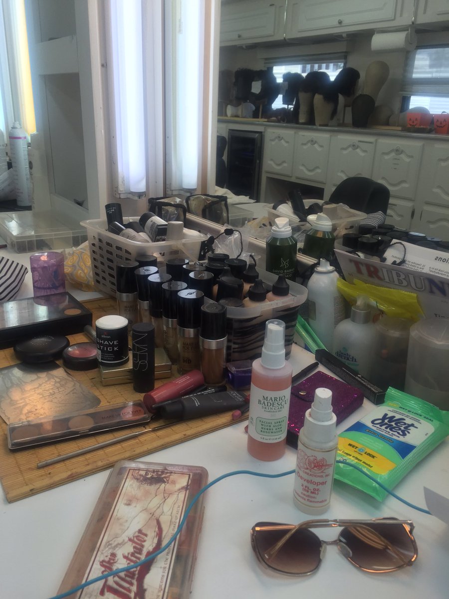 SandyJoJohnston's tweet photo. Another day on set #SkinIllustrator #MacCosmetics #MakeUpForever #Nars #WetOnes #MarioBadescu #BodyDrench #EltronShaveStick https://t.co/IDT0nE3IH8