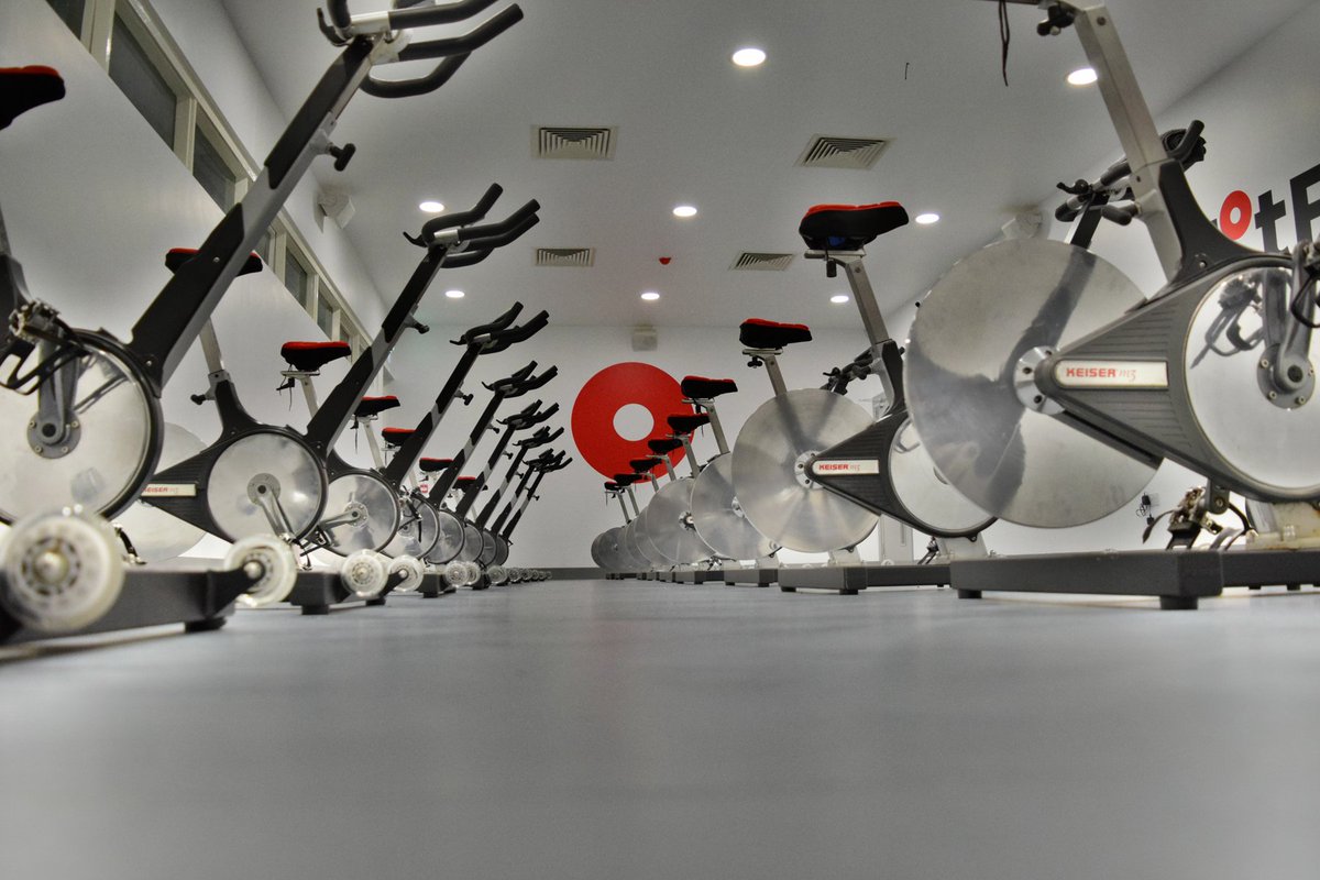 HotFitGym's tweet photo. Our moderate to high intensity interval Ride sessions will stimulate you aerobically and leave your heart racing! #Ride #Spin #Heat #HotFit https://t.co/BsW469k96A