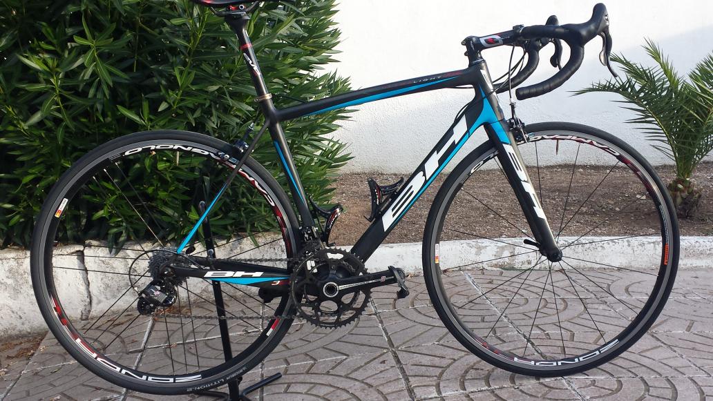 sauldaleduro's tweet photo. SE VENDE BH. Talla M 950 euros https://t.co/6GCVIdF4Lx