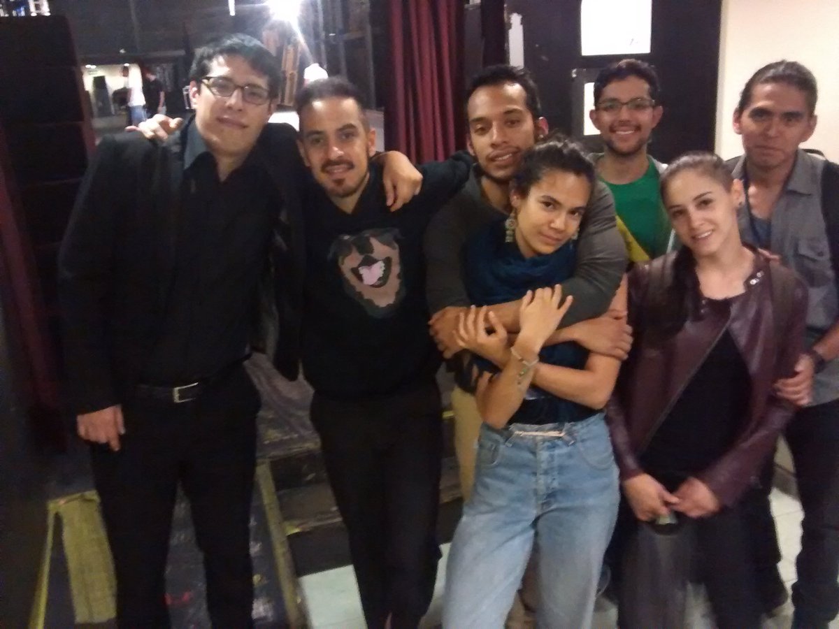 AdnLandevsky's tweet photo. Parte del equipo #InsideTheBody #Dogs&amp;Angels #TeatroDeLaCiudad Un placer trabajar con ustedes! https://t.co/OzbPacoed5