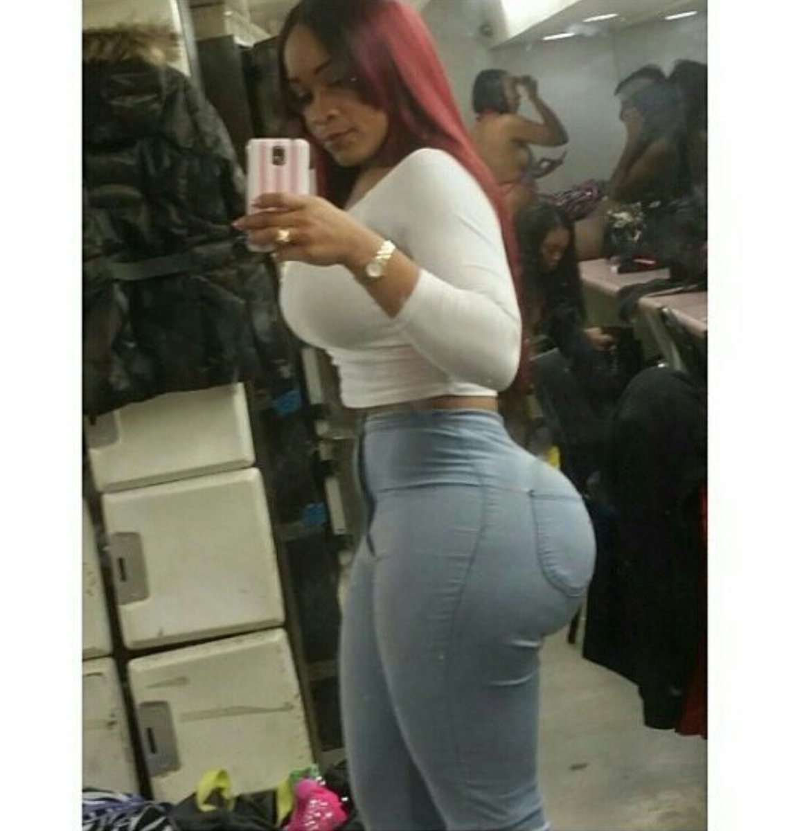 Amazemodica On Twitter Her Booty Hit The Fat Joe Lean Back 