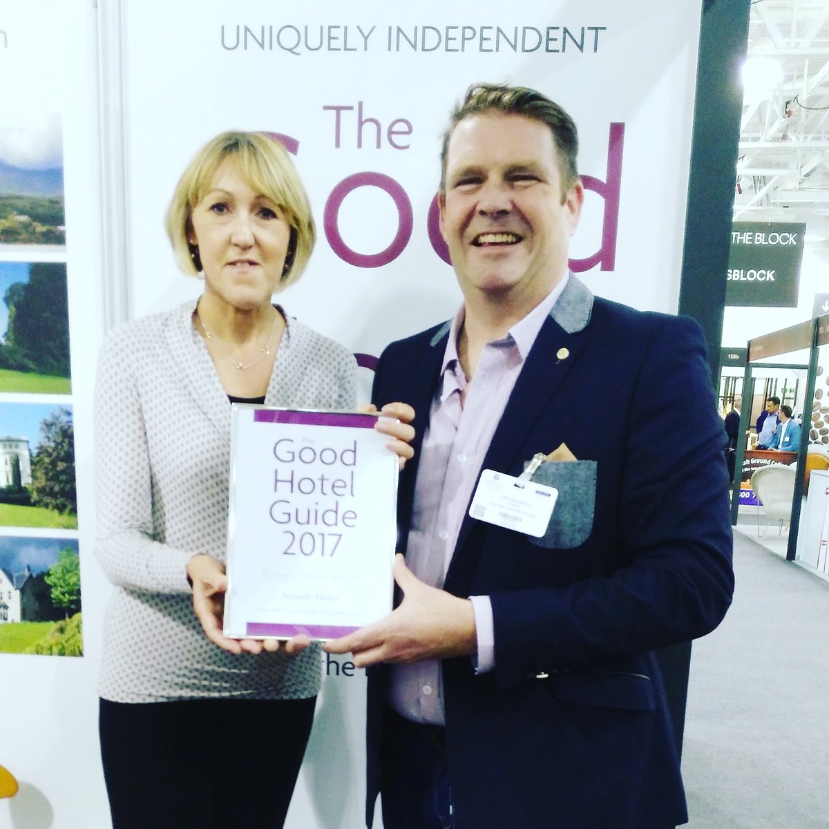 Jenny &amp; Keith collecting the <a href="/GoodHotelGuide/">GoodHotelGuide</a>  #EditorsChoiceAward for #SeasideHotel! Go team <a href="/SoarMillCove/">Soar Mill Cove Hotel</a>! 🏆