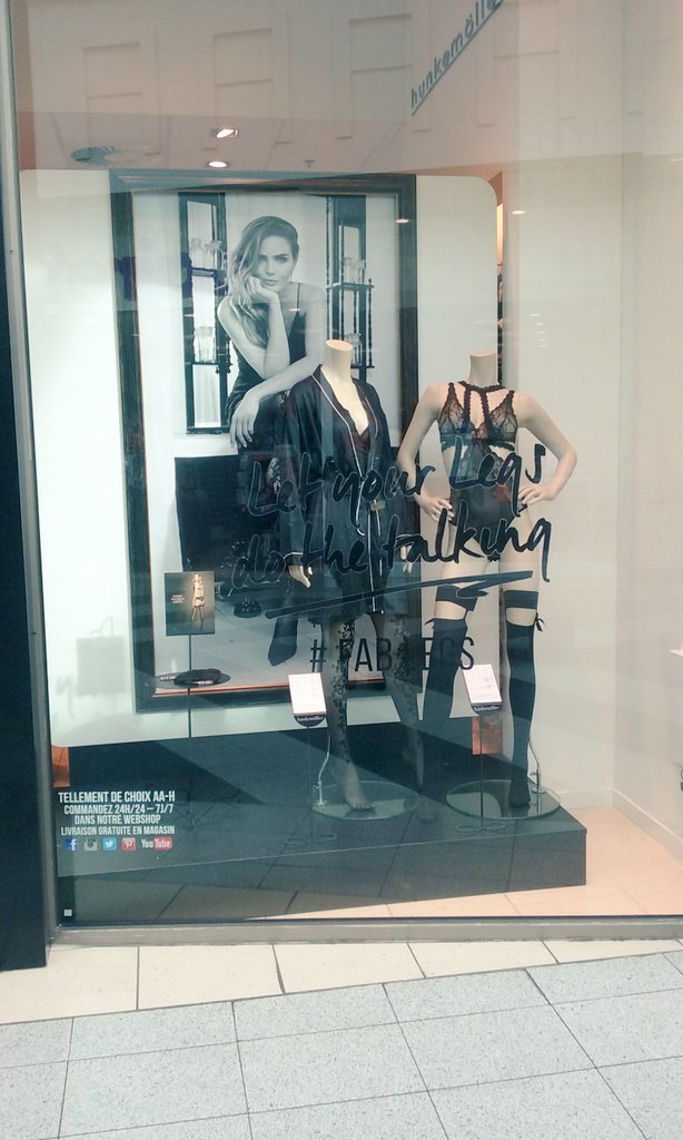 Soyons sexy grâce à la promotion des bas collants 2ième -50% 😍😍
<a href="/sophiebeaufays/">Sophie Beaufays</a>  <a href="/jess_208/">Rich Jessica</a>  <a href="/amvanree/">A-M van Ree</a> #hkmloveshershero