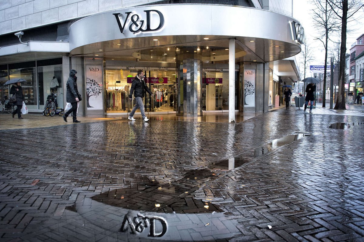 Berden opent outletwinkel in V&amp;D-pand Heerlen bit.ly/2ei5HWn