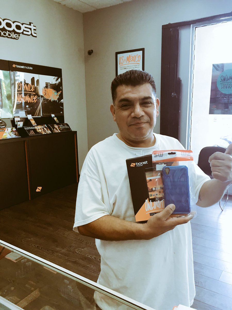 marissa_spg's tweet photo. #SideBySideSelling in Long Beach today, #GoodbyeMetro #BoostHasYouCovered #UnHookD with phone protection! @meda_jessica @prailpcs #MedaSquad https://t.co/rLWnQUoLBS