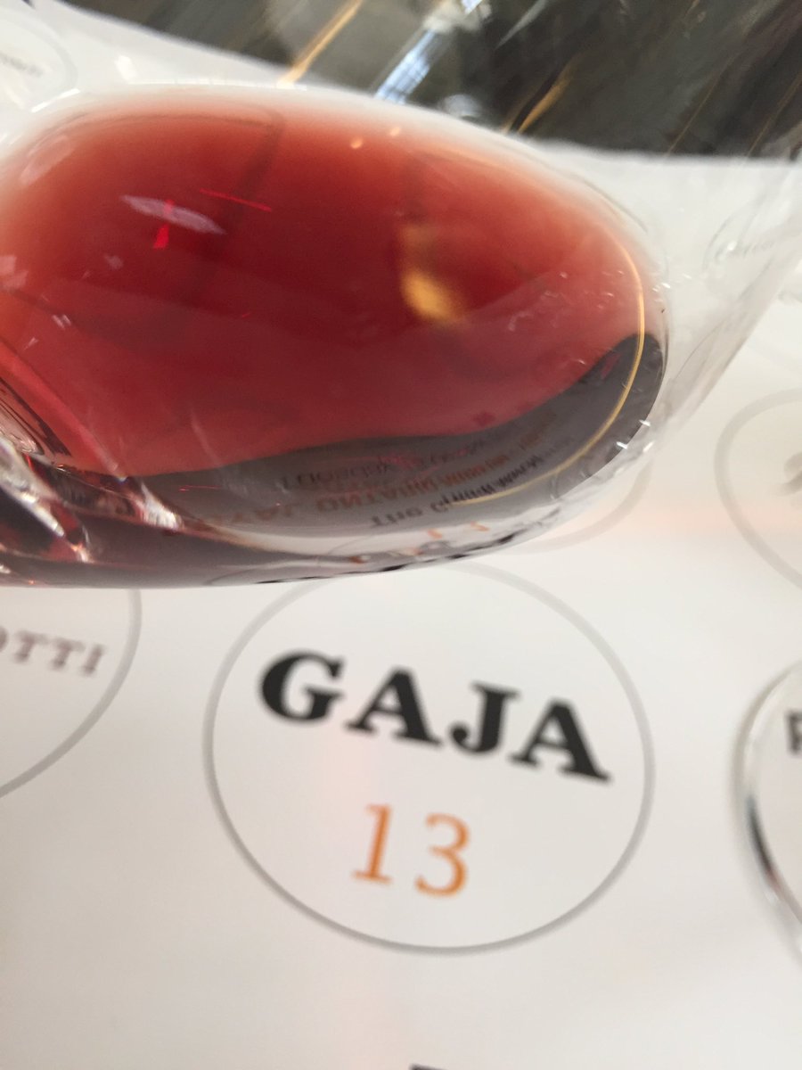 TorontoVino's tweet image. Tasting Gaja #Barbaresco with Gaia Gaja🍷🇮🇹 STUNNING! @GrandiMarchi #GrandiMarchi #Toronto #LCBO #Wine #tasting