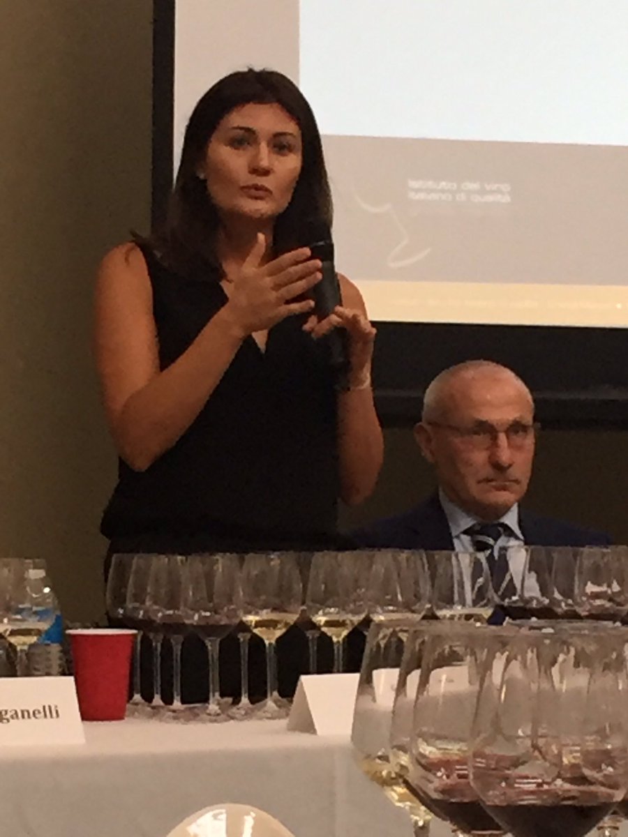 TorontoVino's tweet image. Tasting Gaja #Barbaresco with Gaia Gaja🍷🇮🇹 STUNNING! @GrandiMarchi #GrandiMarchi #Toronto #LCBO #Wine #tasting
