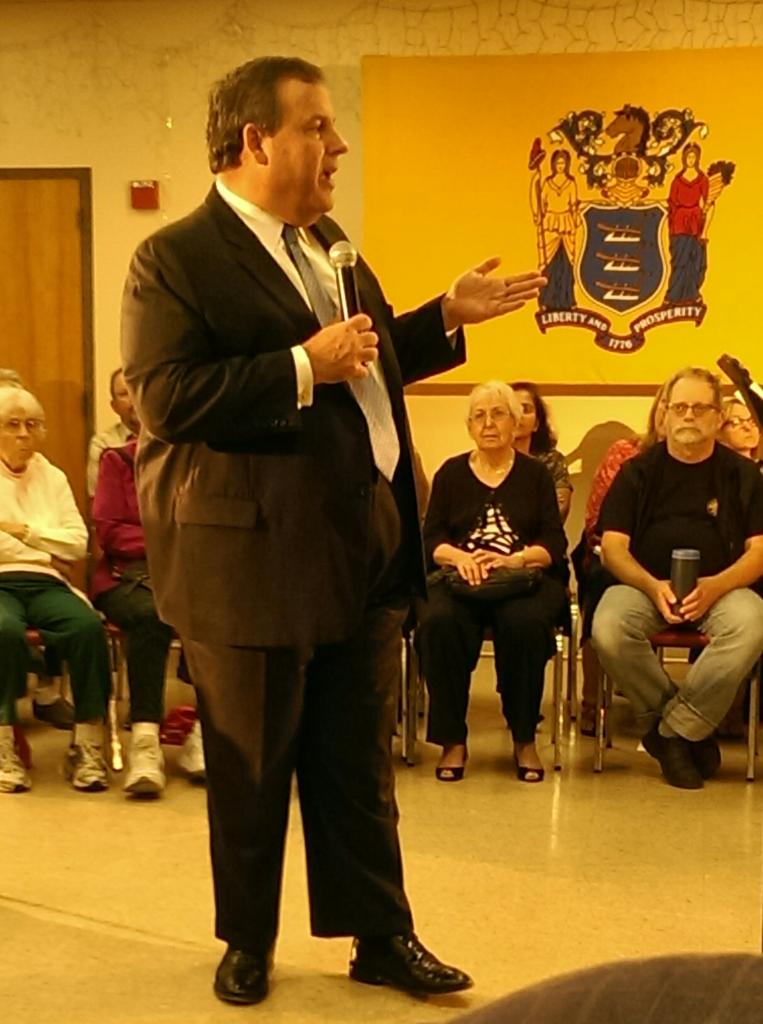 jefftoney's tweet photo. Thank you @GovChristie for taking my question at #FairnessFormula Town Hall @KeanUniversity #UEdTL @dianablass https://t.co/iwfpF2hArF