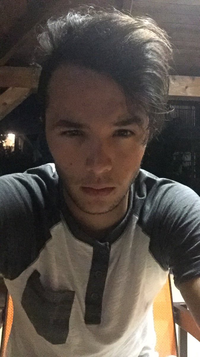 twoboys67's tweet photo. Buena cara! https://t.co/kuxbx3gHrK
