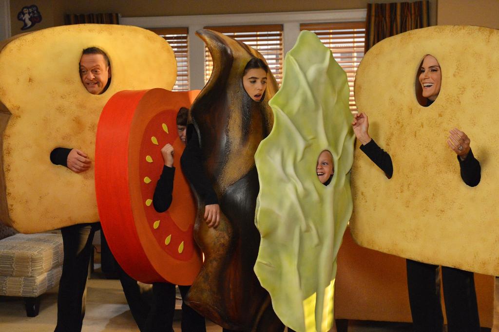 Do you have your family costumes ready? #TheNeighbors