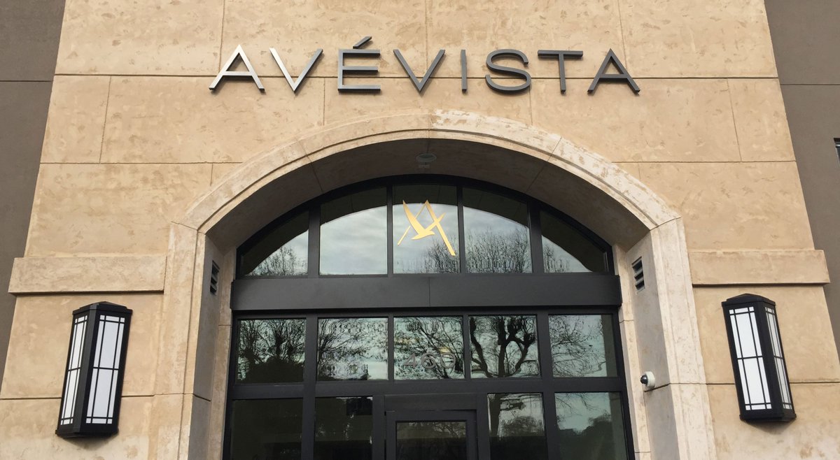 ThisisArgus's tweet image. @BridgeHousing brings bike- and pedestrian-friendly, transit-oriented design to Lake Merritt with AveVista.  #storydrivendesign #argussf