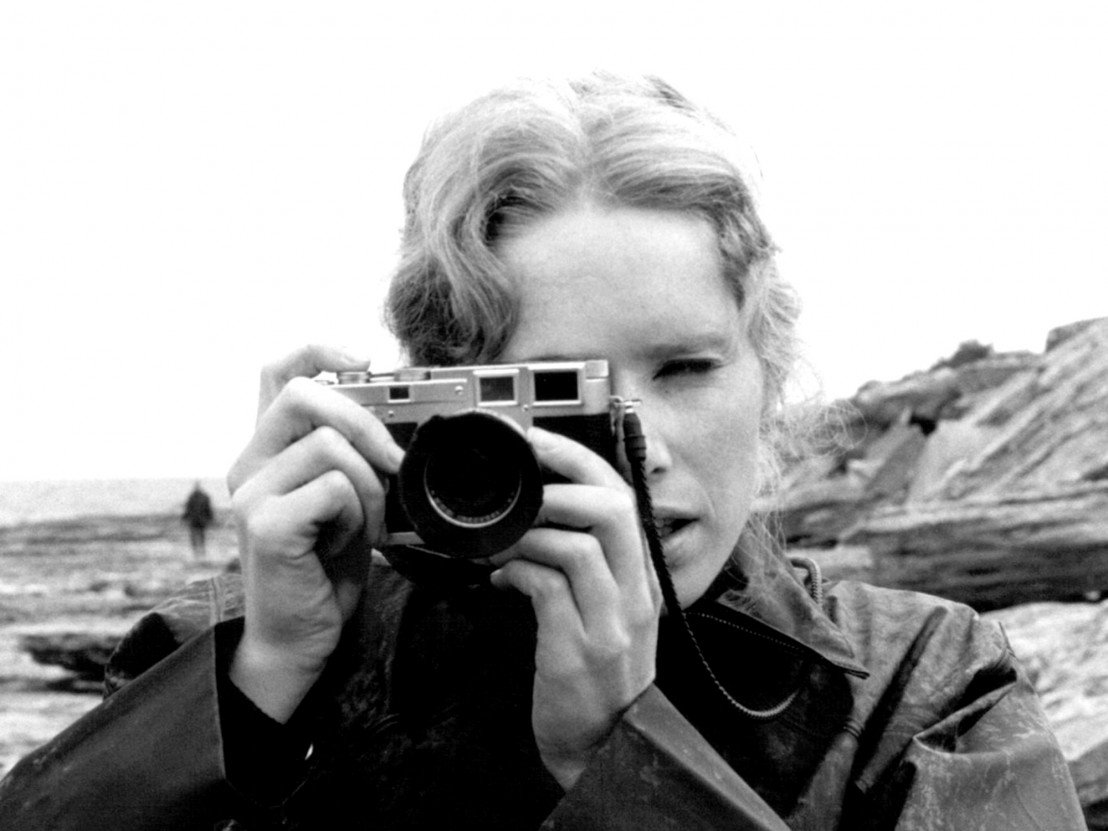 Fifty years ago today Ingmar Bergman’s Persona had its world premiere. Today it stands as a shrine to analogue film: lwlies.com/articles/perso…