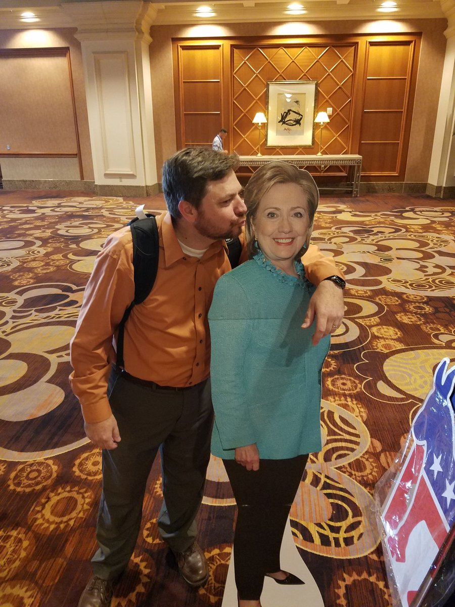 Jeff_Nielson's tweet photo. She isn't interested. https://t.co/79N1koLWkJ