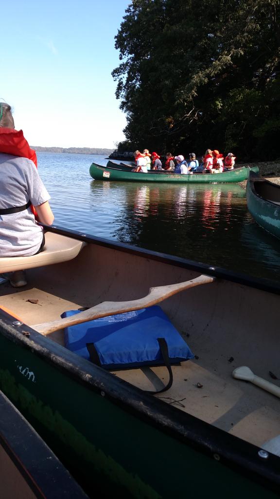 SabraCats's tweet photo. Beautiful day for canoeing with Mrs. Sobocinski's class @ees_smcps https://t.co/EI5yRgKj8X