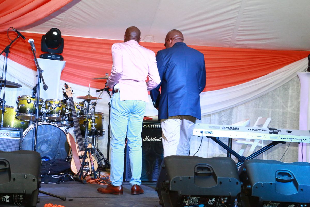 Djbrianrikhotso's tweet photo. And then @ashifashabba did the #Tsipa dance better than me, well with obvious reasons. Hahahahahahhaa! Tsipatsipatsipa! LOL https://t.co/MpL0xHzOjG