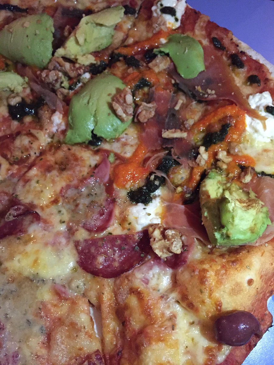 PizzaTonis's tweet photo. Glorious pizza! https://t.co/RwYSbGDERG