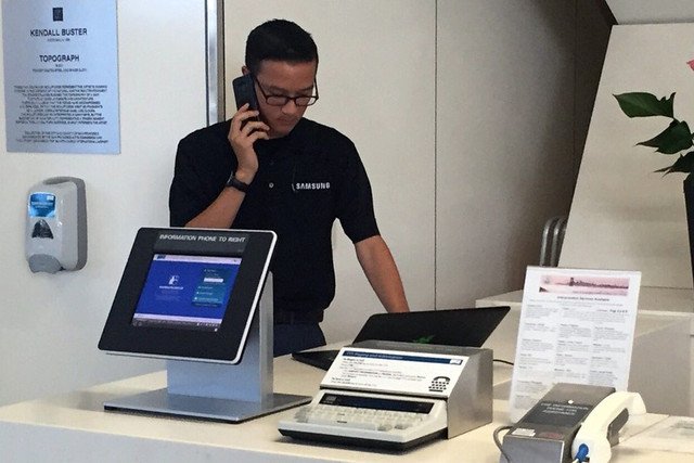 superfabis's tweet image. .SamsungMobileUS has set up exchange booths for Galaxy #Note7s at major airports bit.ly/2eigdwV