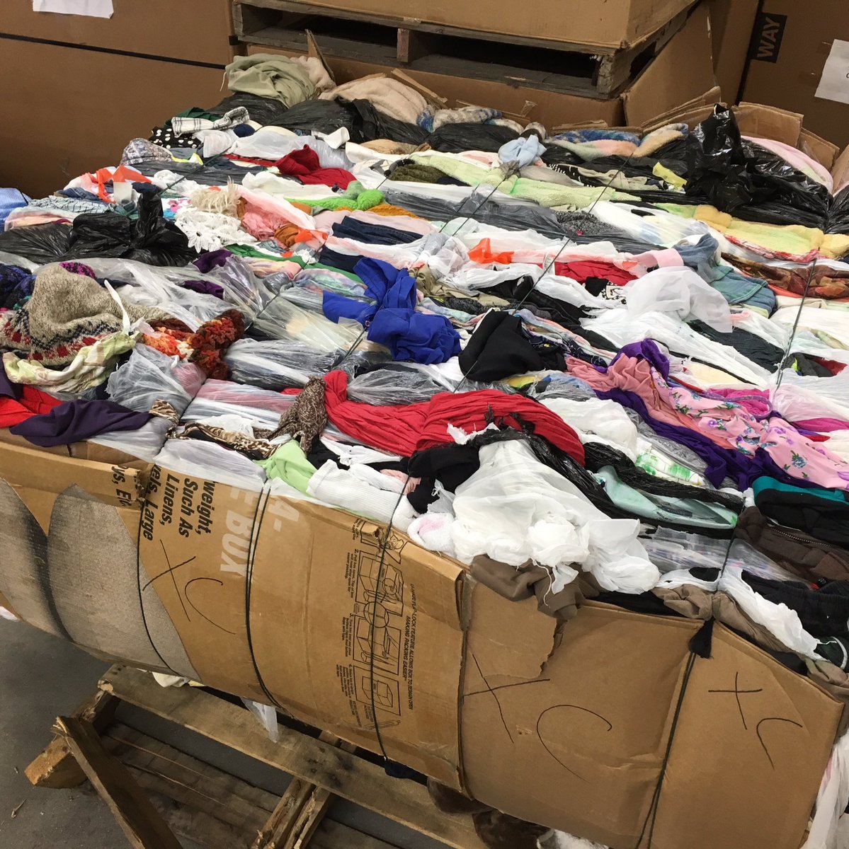 Everything <a href="/DeseretIndust/">Deseret Industries</a> is used or recycled!! NOTHING goes to waste.👚👖👗👞👜
New location in Springville, Utah opens October 27th.