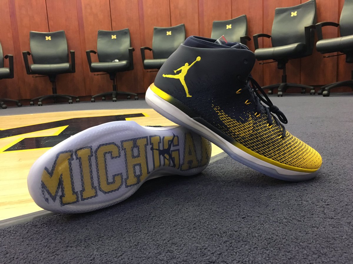 michigan basketball jordan shoes