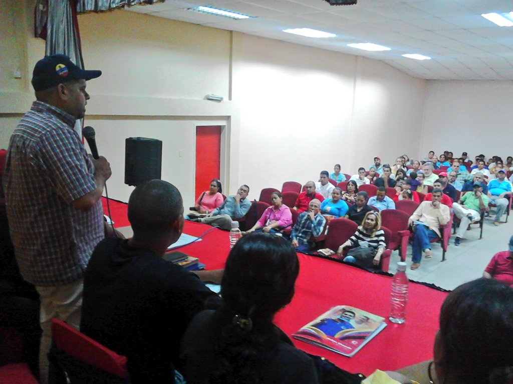 AlcEzeZamora's tweet photo. Nuestro municipio tiene la virtud de ser Bolivariano y Chavista #Monagas #PuntaDeMata https://t.co/2xvFgZDnsC