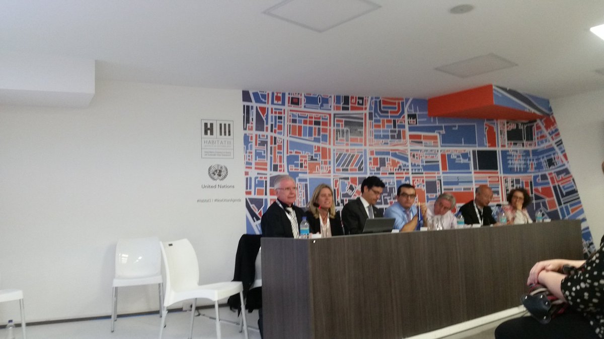 DianaRadishes's tweet photo. Experience-based collaboration btwn int'l cities echoes my dissertation on #SisterCities #networkcities #Detroit #Toronto #Habitat3 https://t.co/chJRId3Bn4
