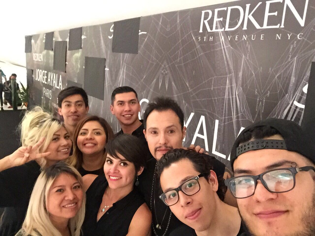 bren_montphase's tweet photo. REDKEN #backstage #jorgeayalaparis https://t.co/nmb824P0sT