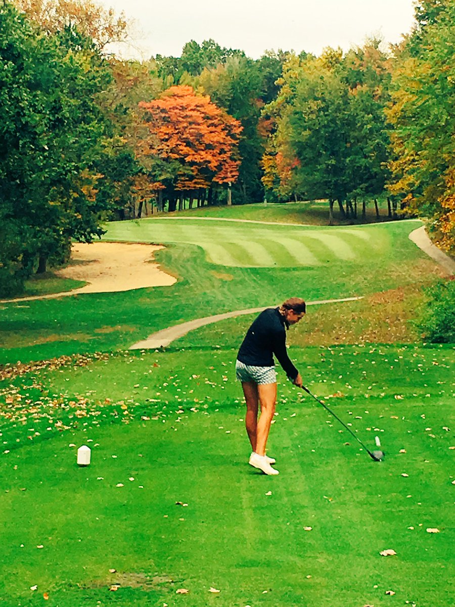 CoachGTowne's tweet image. Fall colors, summer weather. It's all good at practice at Hulman Links
