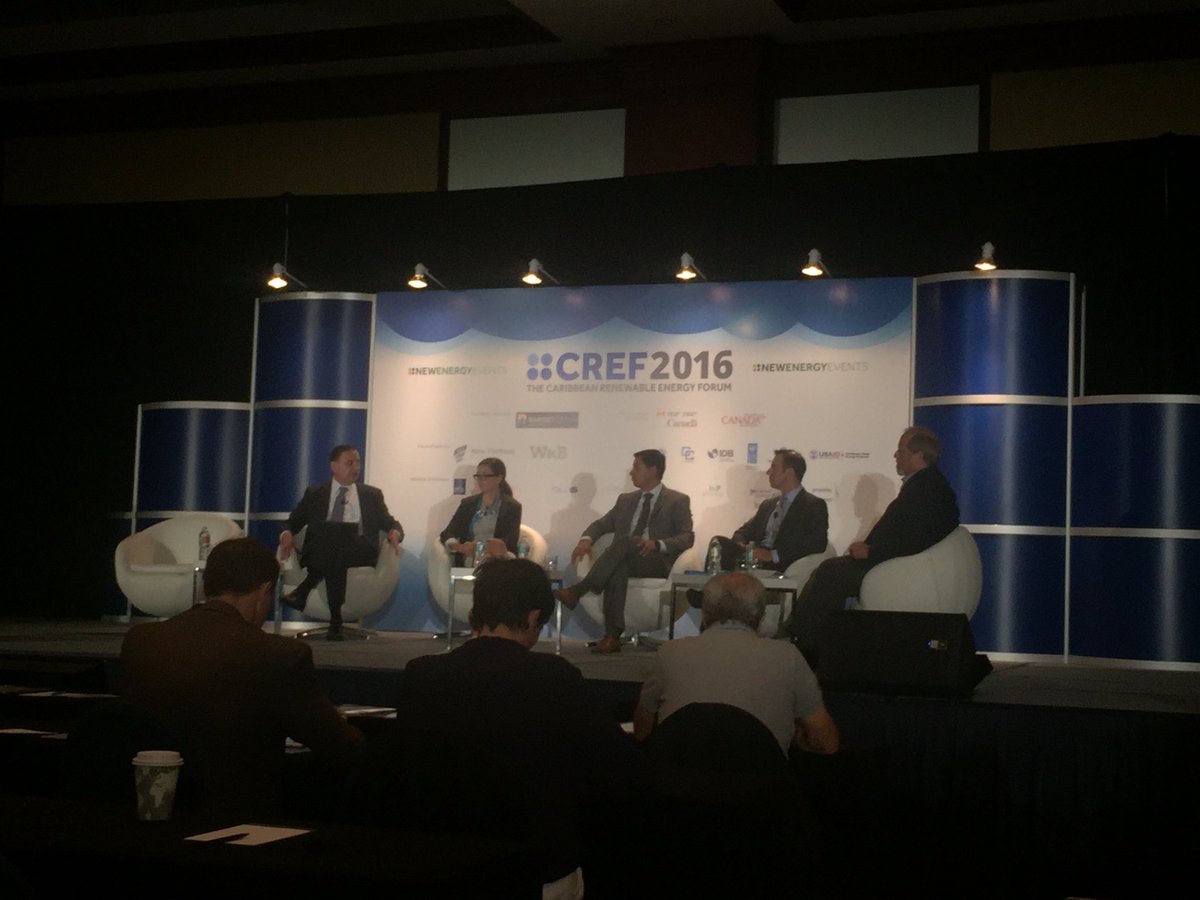 ndallien's tweet image. Tonci Bakovic d'IFC rappelle qu'il faut adresser les problèmes de pertes sur le réseau pour une intégration viable des ER et LNG #CREF2016