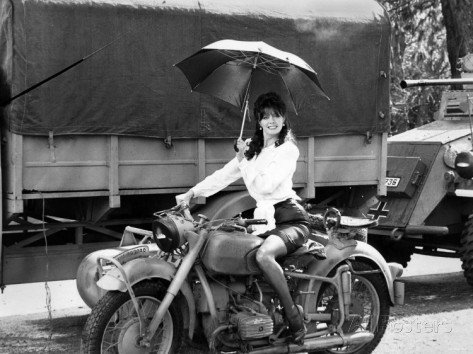 Sorry about not posting on here zat much...Love zis moter bike blogs to a German officer..not sure which one though😘