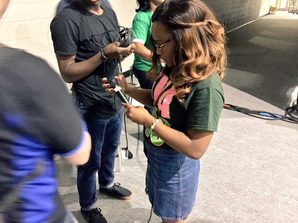 APSUAngels's tweet image. #APApollo is lit💥🔥 
We've got some talent up in the house tonight! 😎

#APSU #LetsGoPeay