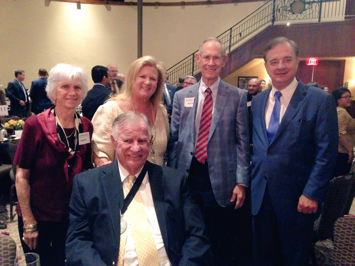 janmundine's tweet photo. Thank you to the Mays Family and Mr. Bartell Zachry! #dreammaker2016 #tamusa @PrezMatson @TAMUSanAntonio @tamusystem @LowryMays https://t.co/905BDrrwGF