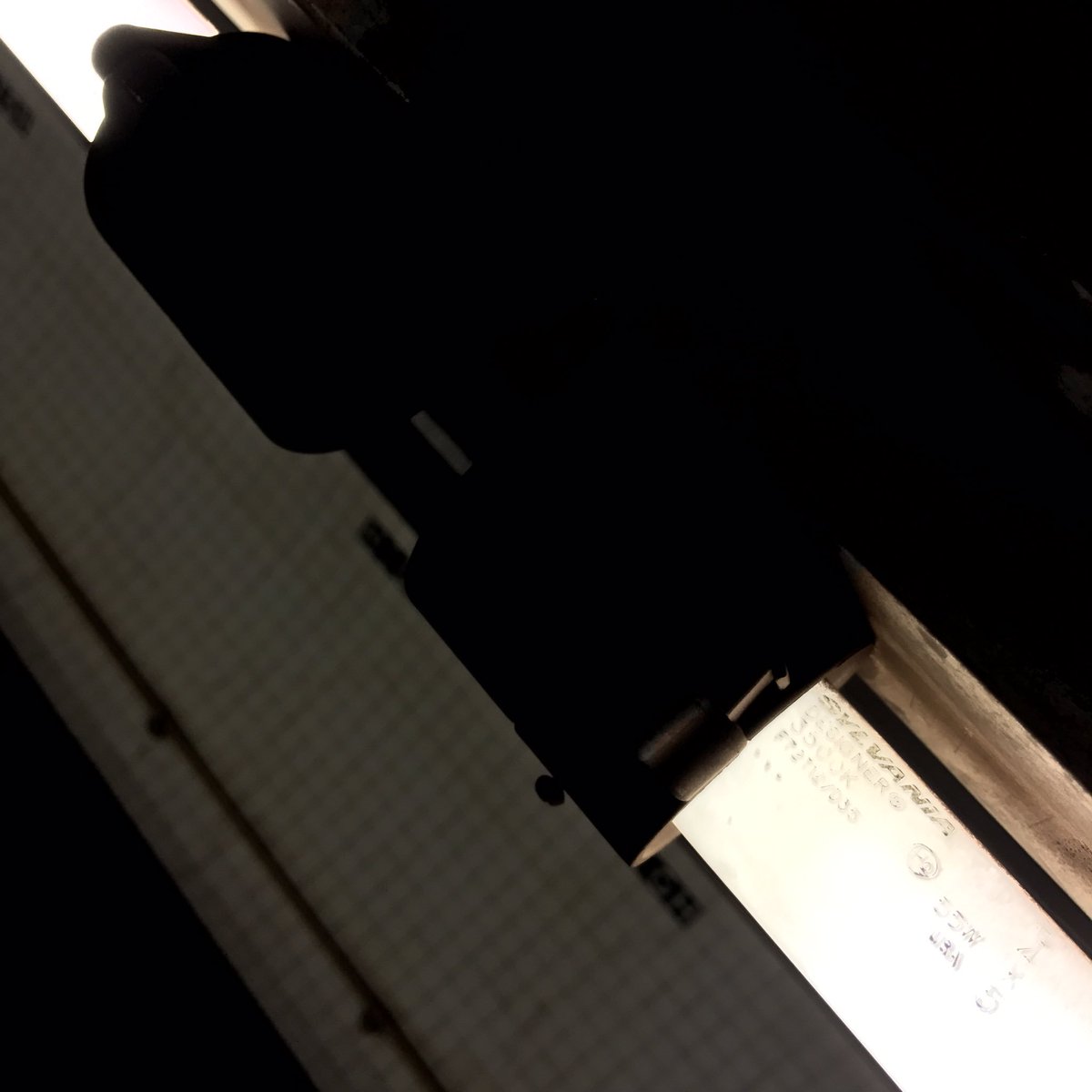 jgpack's tweet photo. Anyone else notice the T-12 bulbs in every subway station in NYC. #why #whataboutefficiency #replace #newyork @NYSERDA https://t.co/Js7RPkkFYq