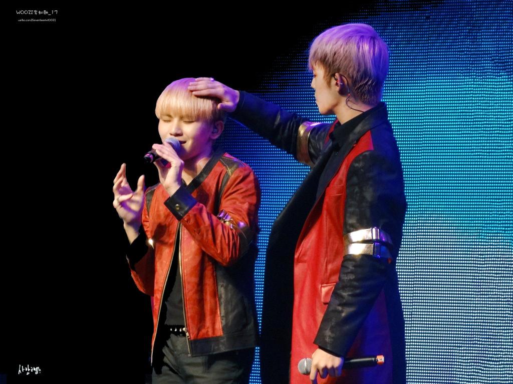 ohmyjihoons's tweet photo. "Woozi doesn't like skinship" #simplythree #jicheol https://t.co/ZaTeAw0AYj