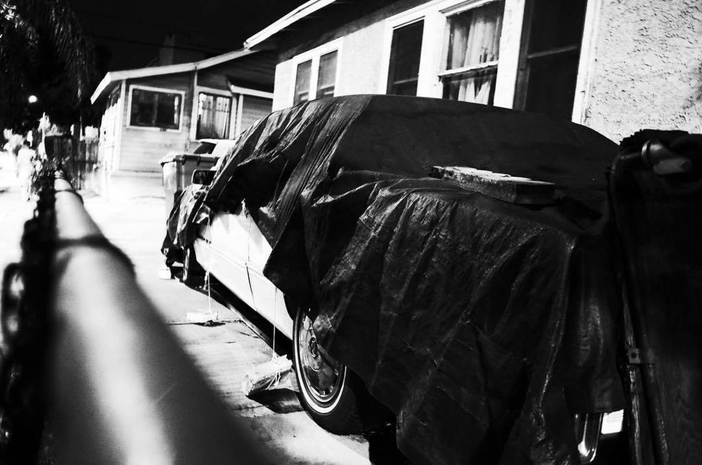 cherrychairy's tweet photo. #leftoutside #torot #cadillac #undertarps #bnw #ricohgr #hollywood https://t.co/aq6N780Hh6 https://t.co/rGfu01RAWp