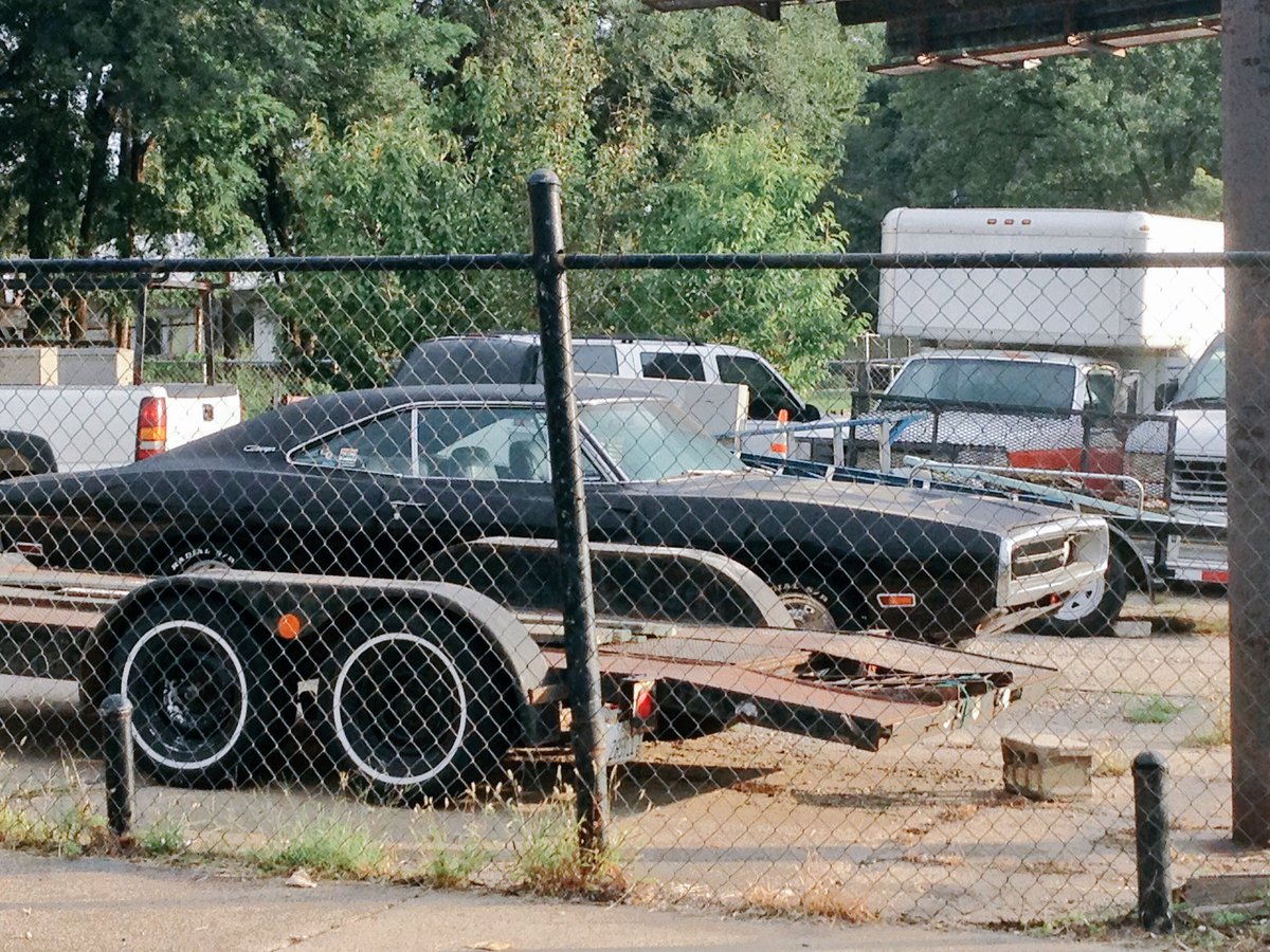 #ISpy a 1970 <a href="/Dodge/">Dodge</a> Charger. Found it on the way to work. #WishItWasMine My Dad had a green-on-green 1970 Charger 500 w/ #383Magnum