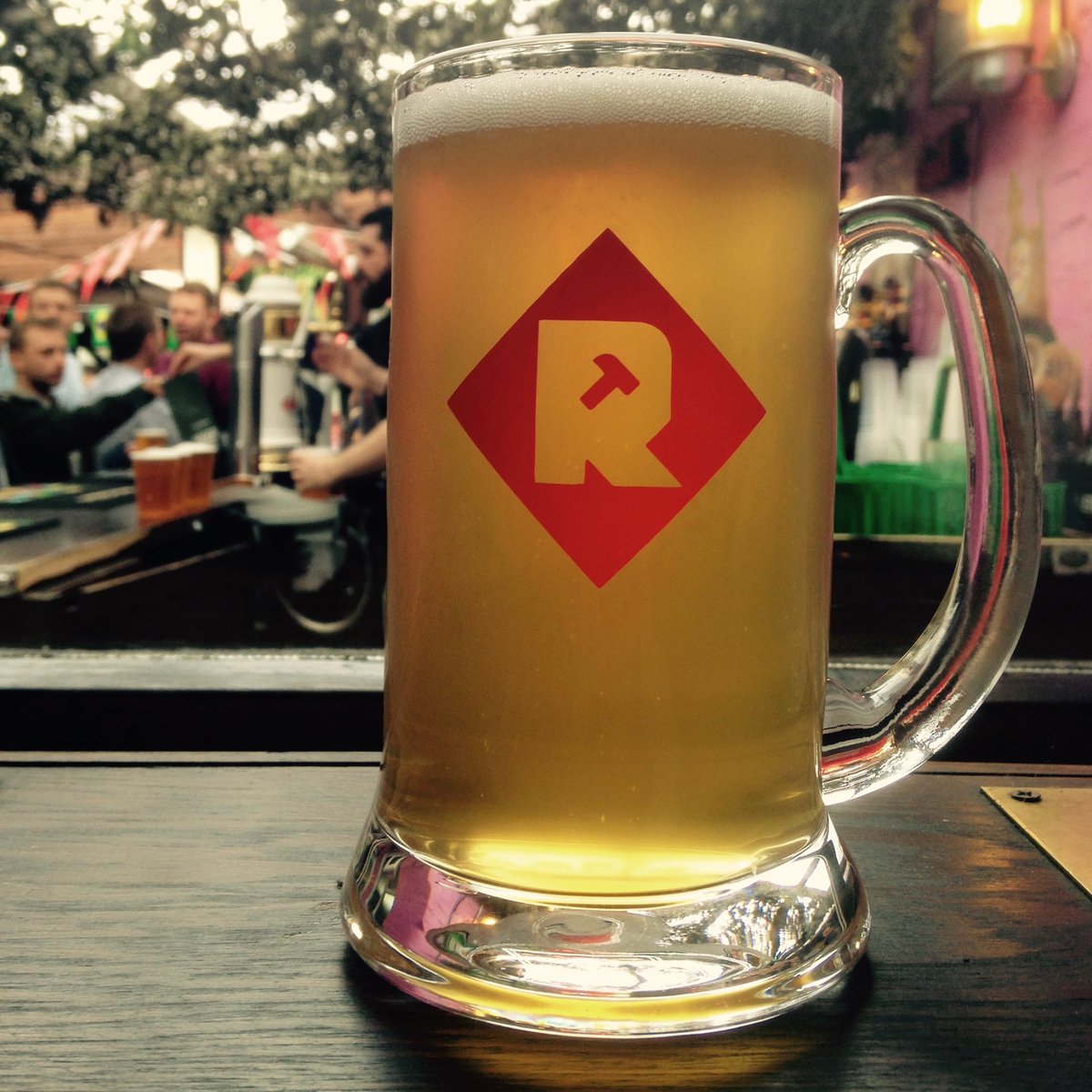 #TopBrewsTues #Rothhammer Nazca IPA an absolute cracker of a session! Grab one at @TheLordClifden on the #BeerYetiTrail! 🍻👍🏻 #BeerOClock