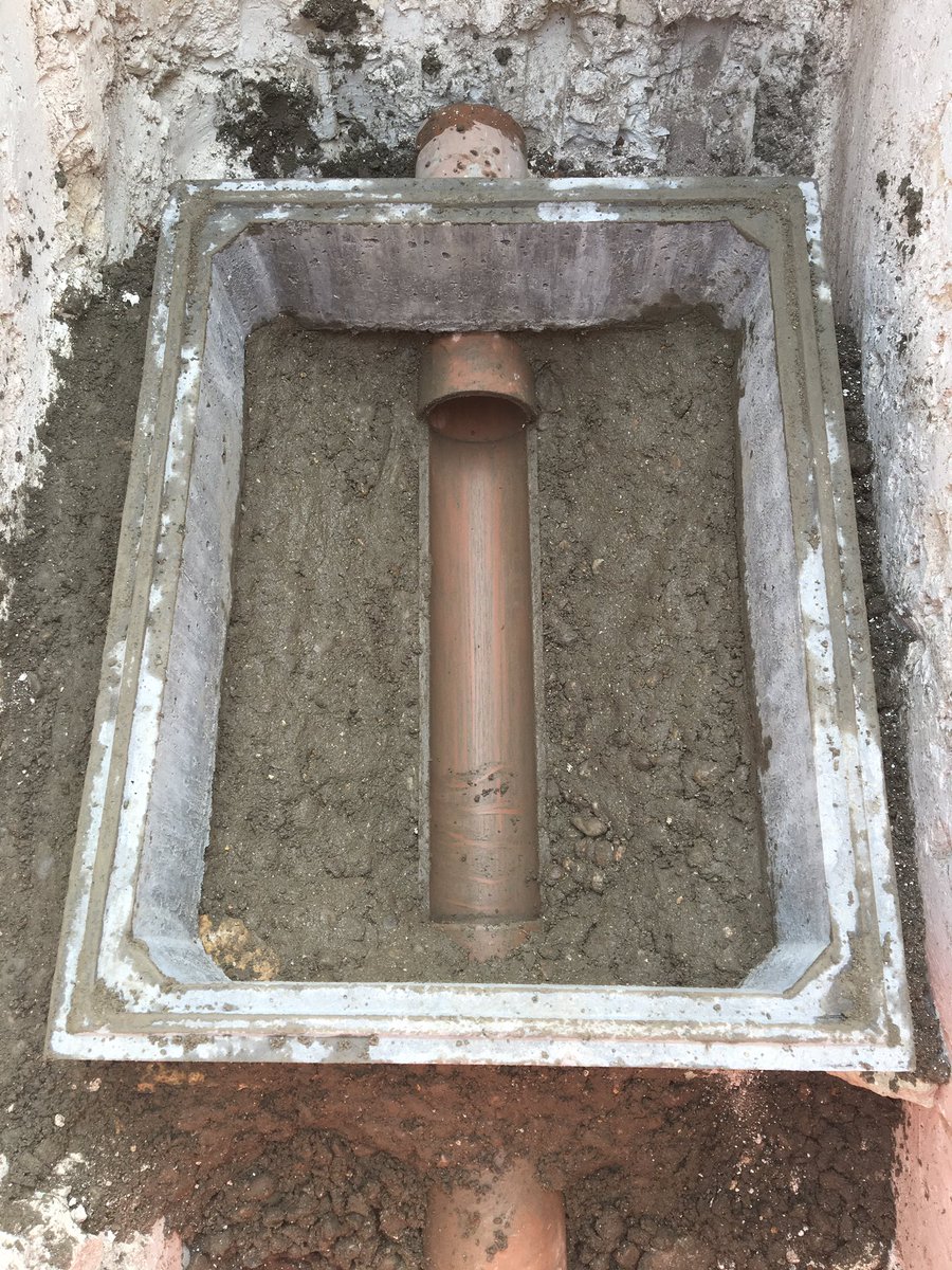 BelowGroundDW's tweet image. Demarcation chamber being built for southern water customer in Andover inspected and passed by SW