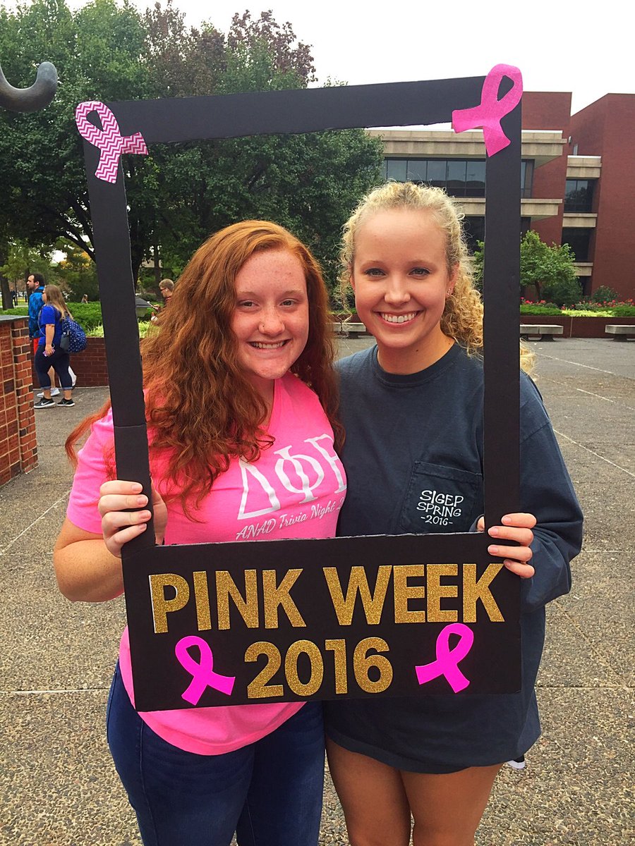 halestorm55's tweet photo. #PinkWeek2016 π https://t.co/hW4h6337uP