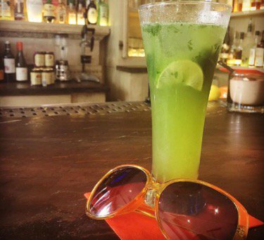 palmshotelmiami's tweet photo. Don't forget #WunderHour ✨ Every day from 4-6PM at WunderBar #Circa39 #happyhour #mojito https://t.co/k4s6n3CmHQ