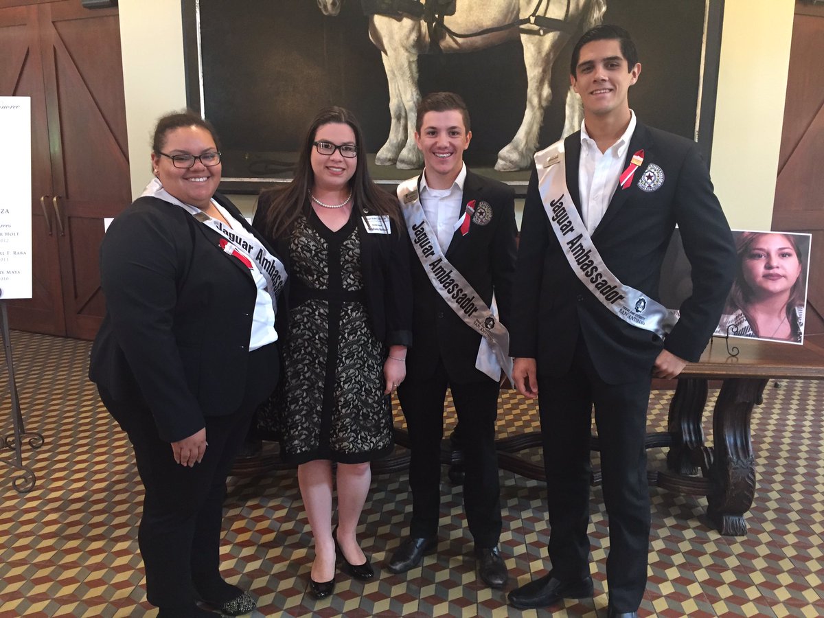 janmundine's tweet photo. #dreammaker2016 #tamusa Student Regent Stephanie Martinez & Jaguar Ambassadors Adrienne, Carlos and Christian @TAMUSanAntonio @tamusystem https://t.co/UOxhfCOag6