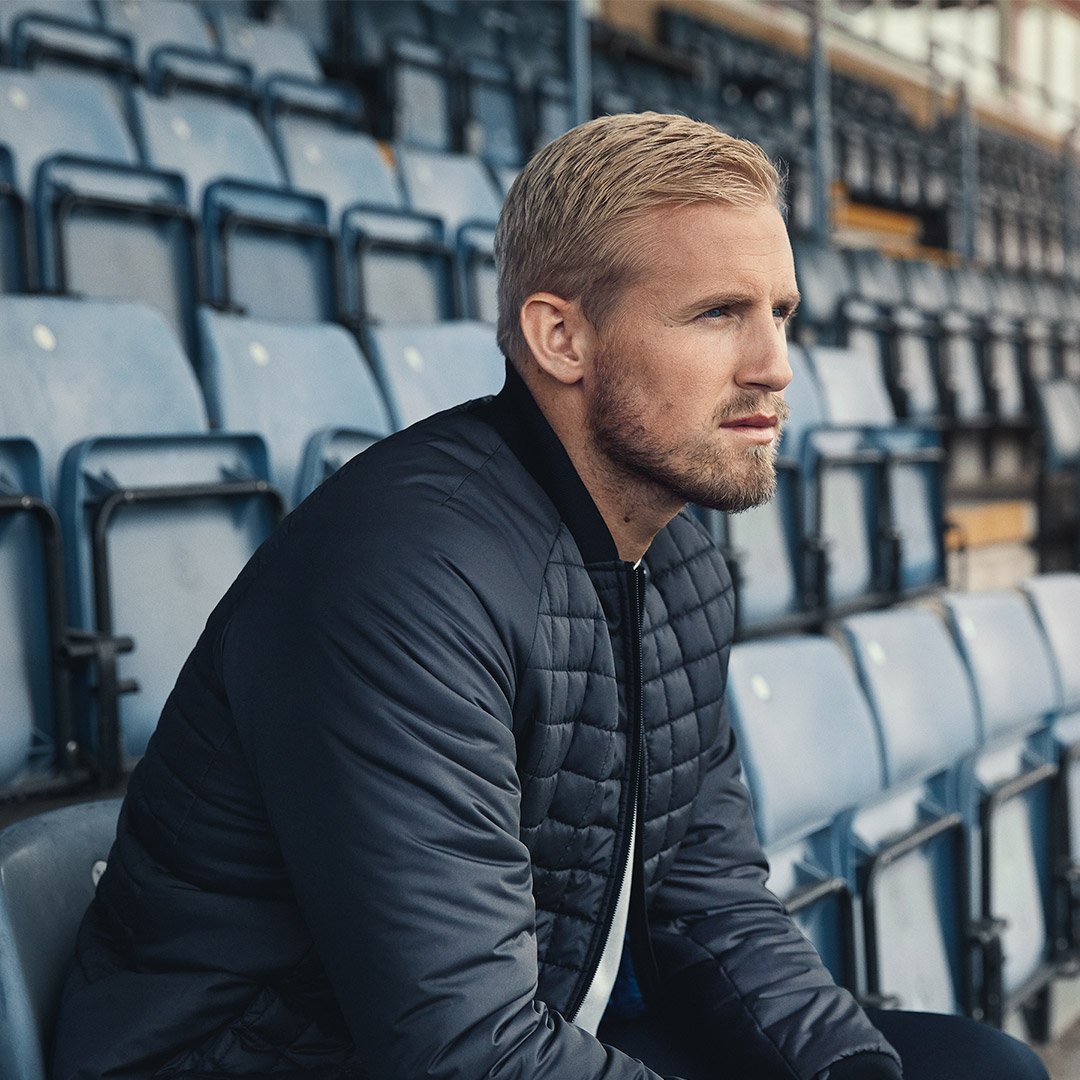 JackandJonesTM's tweet photo. Another great win in the #championsleague for JACK &amp; JONES TECH ambassador @kschmeichel1 and @LCFC ! #jackandjones #jjtech #UCL #LeiFck https://t.co/7BGdUltz8e